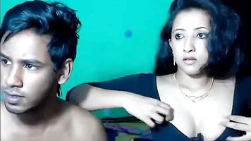 Beautiful Young Indian Girl Having Hot Sex With BF On cam (HD)
