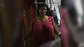 minutes before action - desi milf in conv with hubby [jaanu aajavo?]