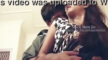 Indian House Wife Hot Scene