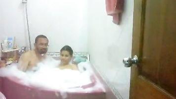 desi aunty bath tub