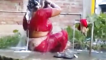 Indian Sexy Mature Wife Rides on White Dick (new)