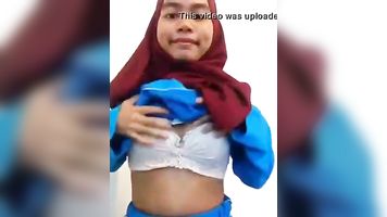 Teen Hijab girl