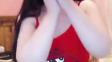 Amateur girl showing free tits on webcam