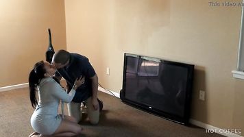 Curvy Latina wife fucks the cable guy while her husband is out of the country.